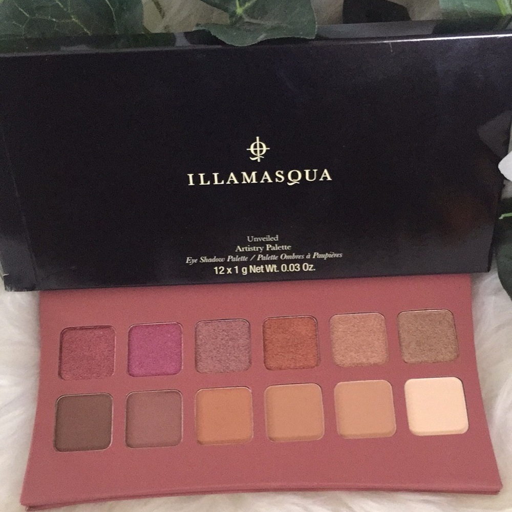 Unveiled Artistry Palette - Picture 5 of 9